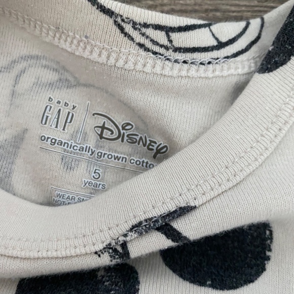 5yr old Disney pajama bundle - Picture 4 of 5
